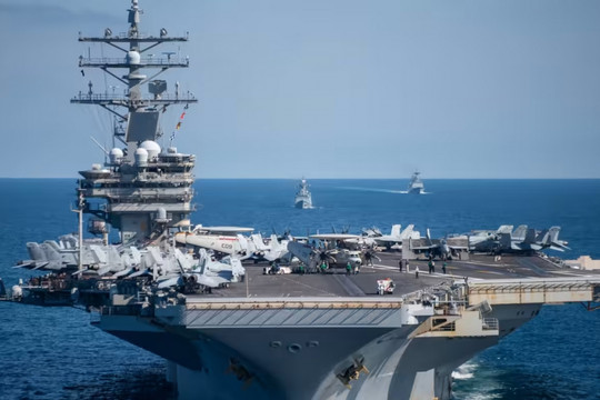 Tàu sân bay USS Ronald Reagan của Mỹ áp sát bán đảo Triều Tiên