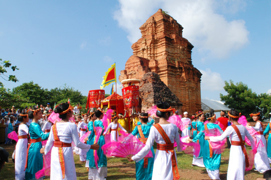Nhiều hoạt động kỷ niệm 27 năm Ngày du lịch Bình Thuận