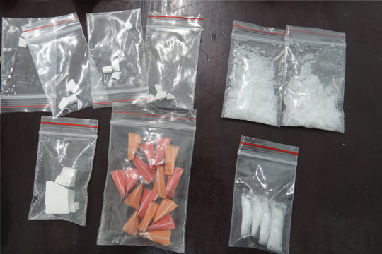 Bắt 8 vụ ma túy, thu giữ 9 gói ma túy đá và 39 tép heroin