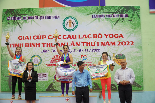 CLB Yoga Phan Thiết đoạt Cúp Vô địch
