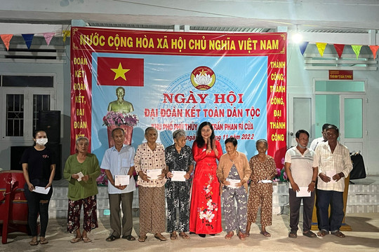 Ngày hội Đại đoàn kết toàn dân tộc tại khu phố Phú Thủy – thị trấn Phan Rí Cửa