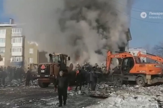 Nổ bình khí gas làm sập tòa nhà chung cư 5 tầng ở Nga, 9 người thiệt mạng