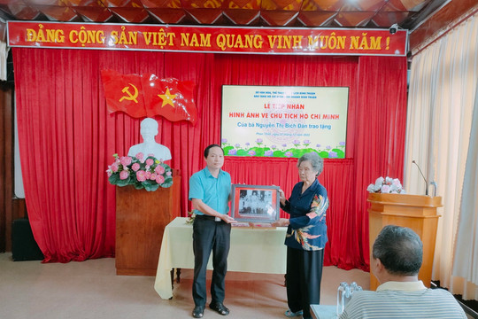 Bảo tàng Hồ Chí Minh – Chi nhánh Bình Thuận: Tiếp nhận hình ảnh về Chủ tịch Hồ Chí Minh