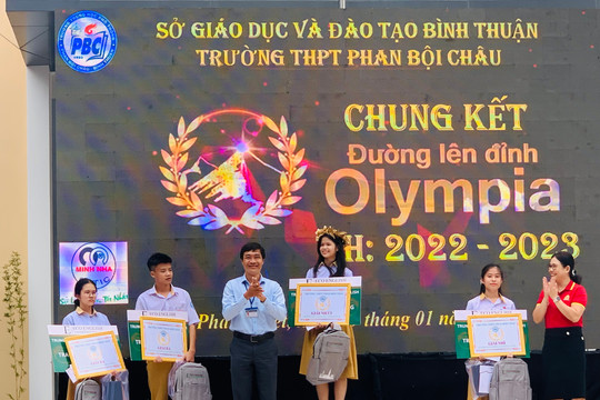 Trường THPT Phan Bội Châu:
Chung kết đường lên đỉnh Olympia