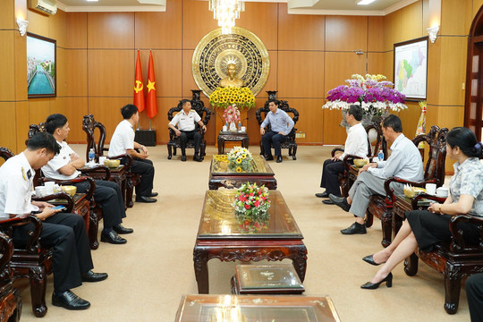 Binh Thuan’s leaders received the delegation of Kampong Chhang Provincial Military Region for New Year greetings