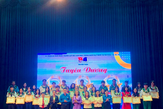 20 học sinh Bình Thuận đạt danh hiệu “Học sinh 3 tốt”  và "Học sinh 3 rèn luyện” cấp Trung ương