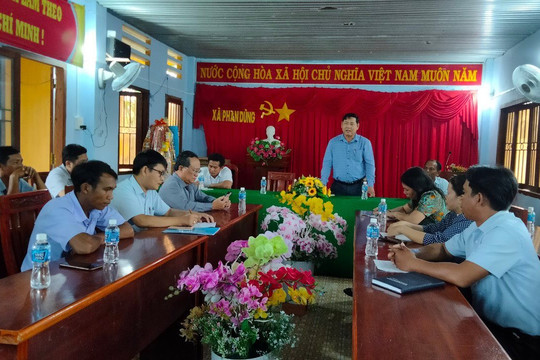 Đồng chí Tiêu Hồng Phúc thăm và chúc tết các đơn vị tại huyện Tuy Phong
