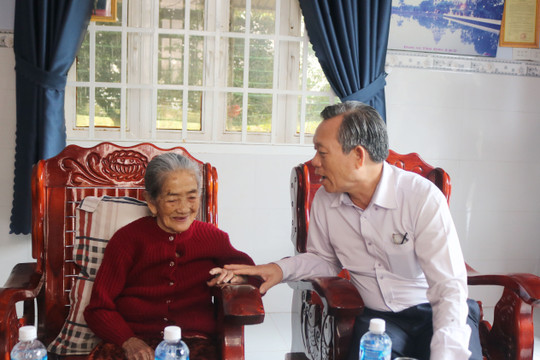 Lãnh đạo tỉnh thăm, chúc tết tại Hàm Tân và Bộ Chỉ huy Bộ đội Biên phòng