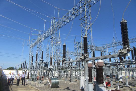 Cung cấp điện đáp ứng phát triển địa phương