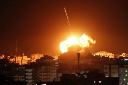 Israel tiến hành không kích Dải Gaza