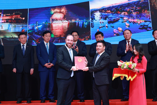 AES nhận Quyết định phê duyệt chủ trương đầu tư cho dự án Nhà máy điện khí 2,2GW Sơn Mỹ 2 tại Việt Nam
