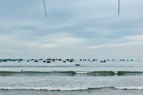 Tuy Phong: Tìm thấy thi thể thuyền viên mất tích trên biển