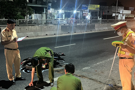 Hàm Thuận Bắc:﻿﻿ Xe máy mất lái, người điều khiển tử vong
