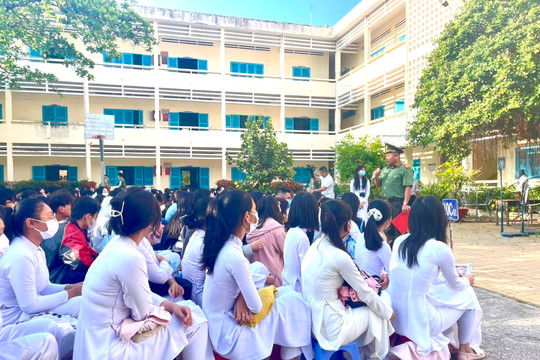 Binh Thuan: Over 2,100 students disseminated with cybersecurity law