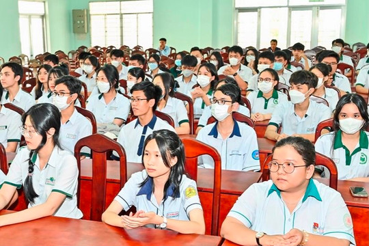 Binh Thuan: 7 students won national excellent student awards in the 2022-2023 school-year
