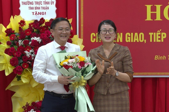 Chuyển giao tổ chức Đảng, Đoàn của Agribank Chi nhánh Bình Thuận về Trung ương