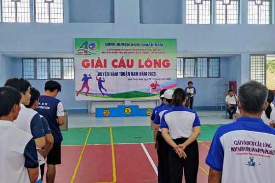 Hàm Thuận Nam: Tổ chức Giải cầu lông  chào mừng ngày thành lập huyện 