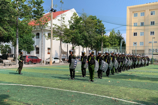 Đoàn Kiểm tra Bộ Tư lệnh Cảnh sát cơ động  làm việc với Công an tỉnh Bình Thuận