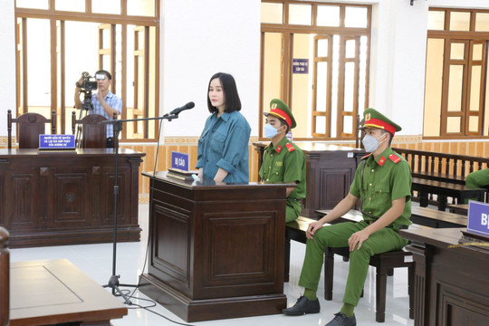 Tina Dương lĩnh án 11 năm tù