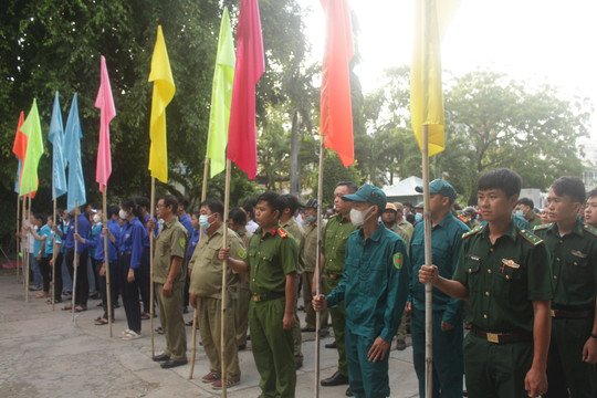 Thị trấn Phan Rí Cửa: Ra quân phòng chống ma túy