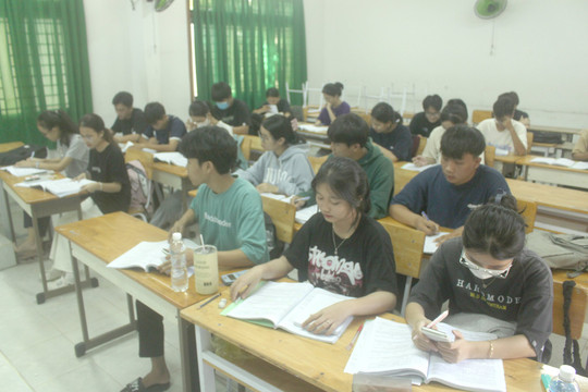  Tuy Phong có 1.377 thí sinh đăng ký dự thi tốt nghiệp THPT