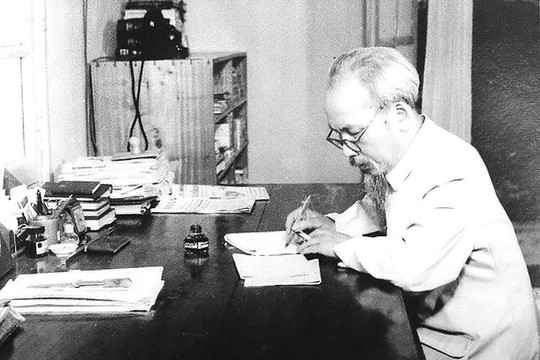 Kỷ niệm 98 năm Ngày Báo chí Cách mạng Việt Nam (21/6/1925 - 21/6/2023): Từ lời dạy của Bác đến chuẩn mực nghề báo