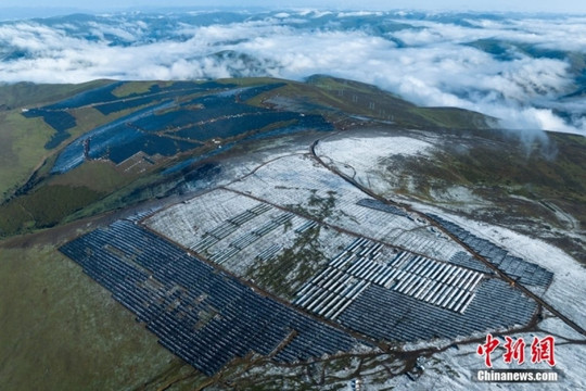 Trung Quốc vận hành nhà máy quang - thủy điện lớn nhất thế giới