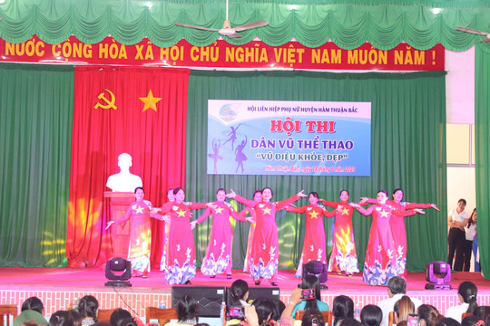 Hàm Thuận Bắc: Hội thi dân vũ phụ nữ khoẻ, đẹp