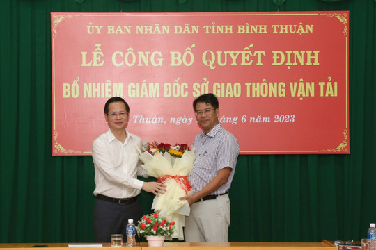 Trao quyết định bổ nhiệm ông Nguyễn Quốc Nam làm Giám đốc Sở Giao thông vận tải