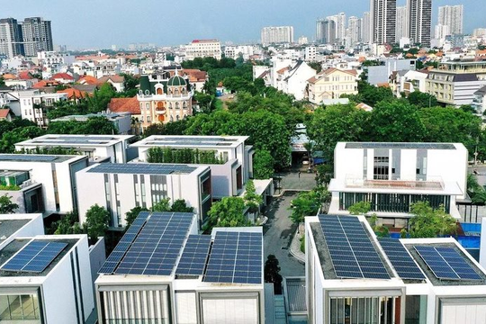 Đề xuất khuyến khích điện mặt trời mái nhà của Bộ Công Thương bị đánh giá “chưa hấp dẫn”