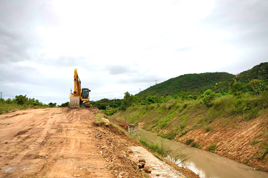 Giải trình nguyên nhân chậm tiến độ công trình đường liên huyện