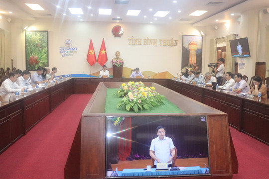 
Đoàn công tác của Chính phủ làm việc trực tuyến với tỉnh Bình Thuận