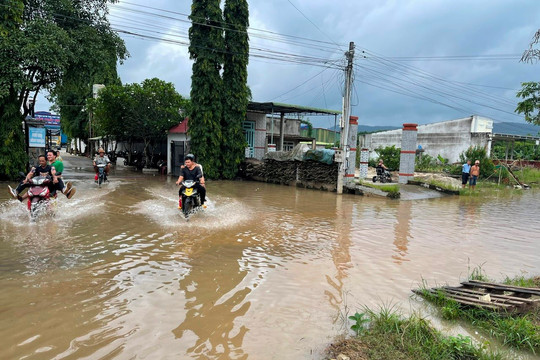 Bình Thuận khẩn trương khắc phục nhanh hậu quả mưa lũ