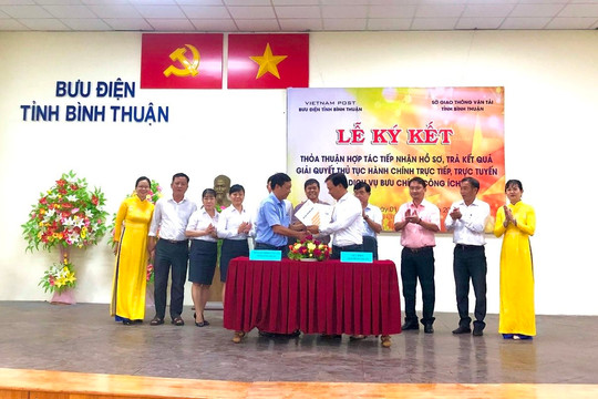 Ký kết thỏa thuận hợp tác giữa Bưu điện Bình Thuận với Sở Giao thông vận tải