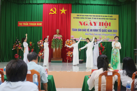 
Hàm Thuận Nam tổ chức điểm Ngày hội toàn dân bảo vệ an ninh Tổ quốc