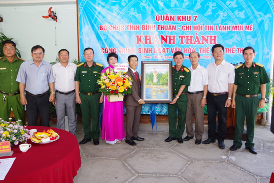 Bộ CHQS tỉnh Bình Thuận bàn giao công trình văn hóa, thể thao