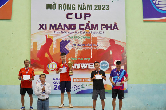 Giải Vô địch Bóng bàn các CLB Bình Thuận mở rộng 2023:
Kịch tính, hấp dẫn trong từng ván đấu