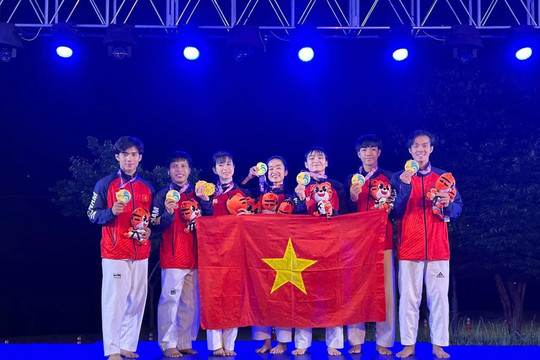 Vận động viên Taekwondo Kim Hà tiếp tục nhận Huy chương vàng ở Hàn Quốc