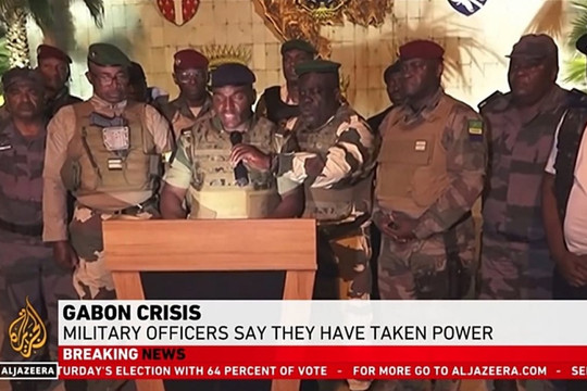 Một nhóm quân đội tuyên bố đã nắm quyền tại Gabon
