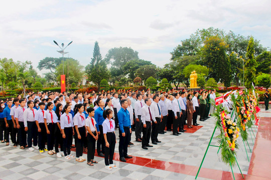 Lễ viếng các anh hùng liệt sĩ và Chủ tịch Hồ Chí Minh nhân kỷ niệm 78 năm Ngày Quốc khánh 2/9