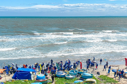 Phan Thiet joins hands to make the world cleaner