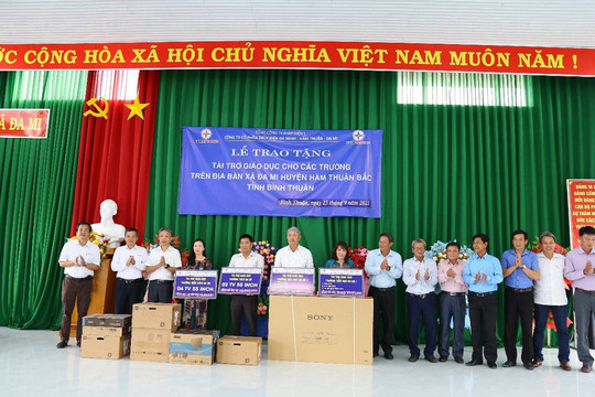 Tổng Công ty Phát điện 1 và Công ty ĐHĐ trao tặng tài trợ giáo dục tại huyện Hàm Thuận Bắc, tỉnh Bình Thuận