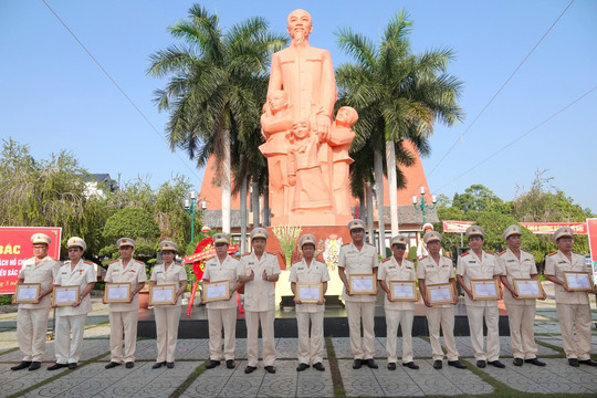 Bài dự thi Giải Cờ Đỏ: Xây dựng lực lượng Công an tỉnh Bình Thuận thật sự trong sạch, vững mạnh. Bài 1