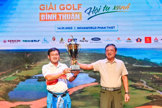 Trao giải Golf Bình Thuận - Hội tụ xanh 2023