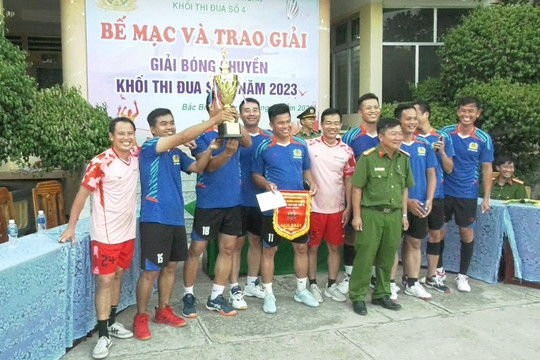 Công an TP Phan Thiết đạt giải nhất Giải bóng chuyền nam do Khối thi đua số 4 – Công an tỉnh Bình Thuận tổ chức
