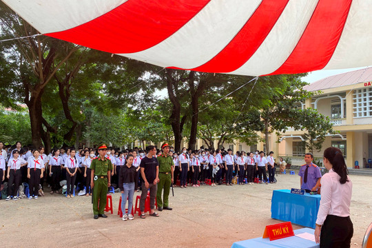 Hơn 300 đoàn viên, học sinh Ma Lâm tham gia phiên tòa giả định