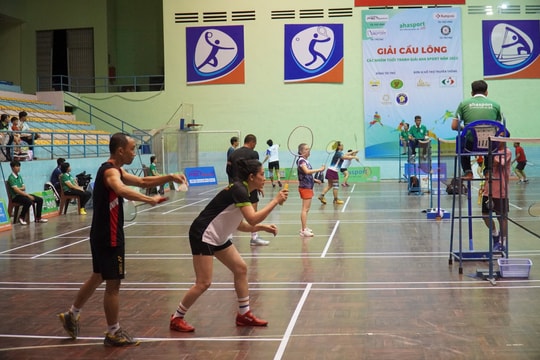  
170 vận động viên tranh Giải cầu lông các nhóm tuổi AHA Sport 2023