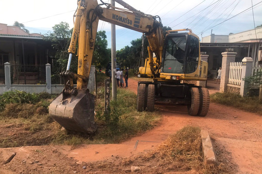 Khởi công sửa chữa đường Ngô Tất Tố thị xã La Gi