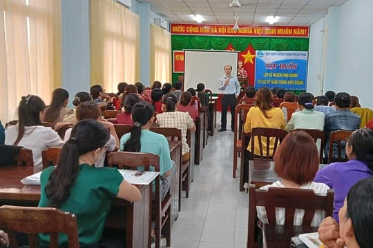 Giảm nghèo bền vững ở Hàm Thuận Nam: Hàm Thuận Nam: Hỗ trợ kiến thức kinh doanh cho 60 hội viên, phụ nữ