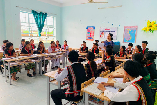 Trường Phổ thông Dân tộc nội trú Hàm Thuận: Đổi mới, nâng cao chất lượng giáo dục vùng dân tộc thiểu số, miền núi